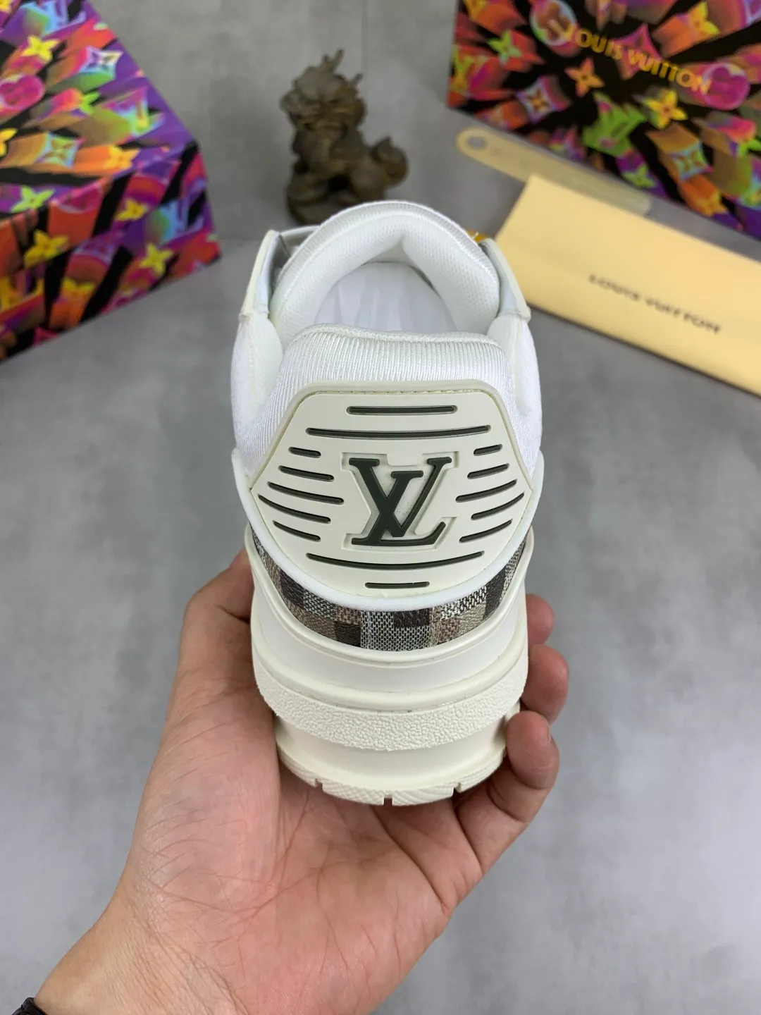 Men's men's shoes 💰P580 New style 💰💎💎Latest color High version 2025Louis*Vuitto* LV Traine Catwalk TRAINER outsole and fabric private model A shoe that definitely costs a lot of money and effort. This series was designed after the arrival of Vifgil. It is favored by many fans every season. Original TPU outsole Original packaging Color: black Available in white (available from stock, super fast shipping) Code number: 35-46
